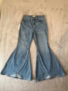 Shyanne Light Wash High-Rise Wide Flare Jeans 30 Extra Short